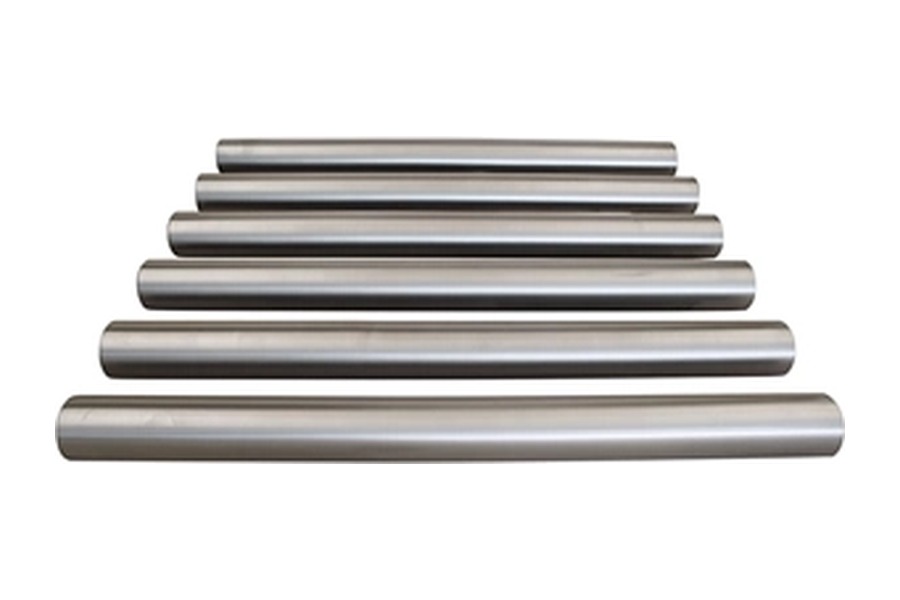 Straight shaft blanks before final connection machining
